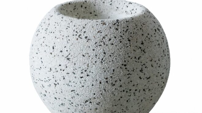 Вазон из мраморного камня. Модель - КУВШИНКА S